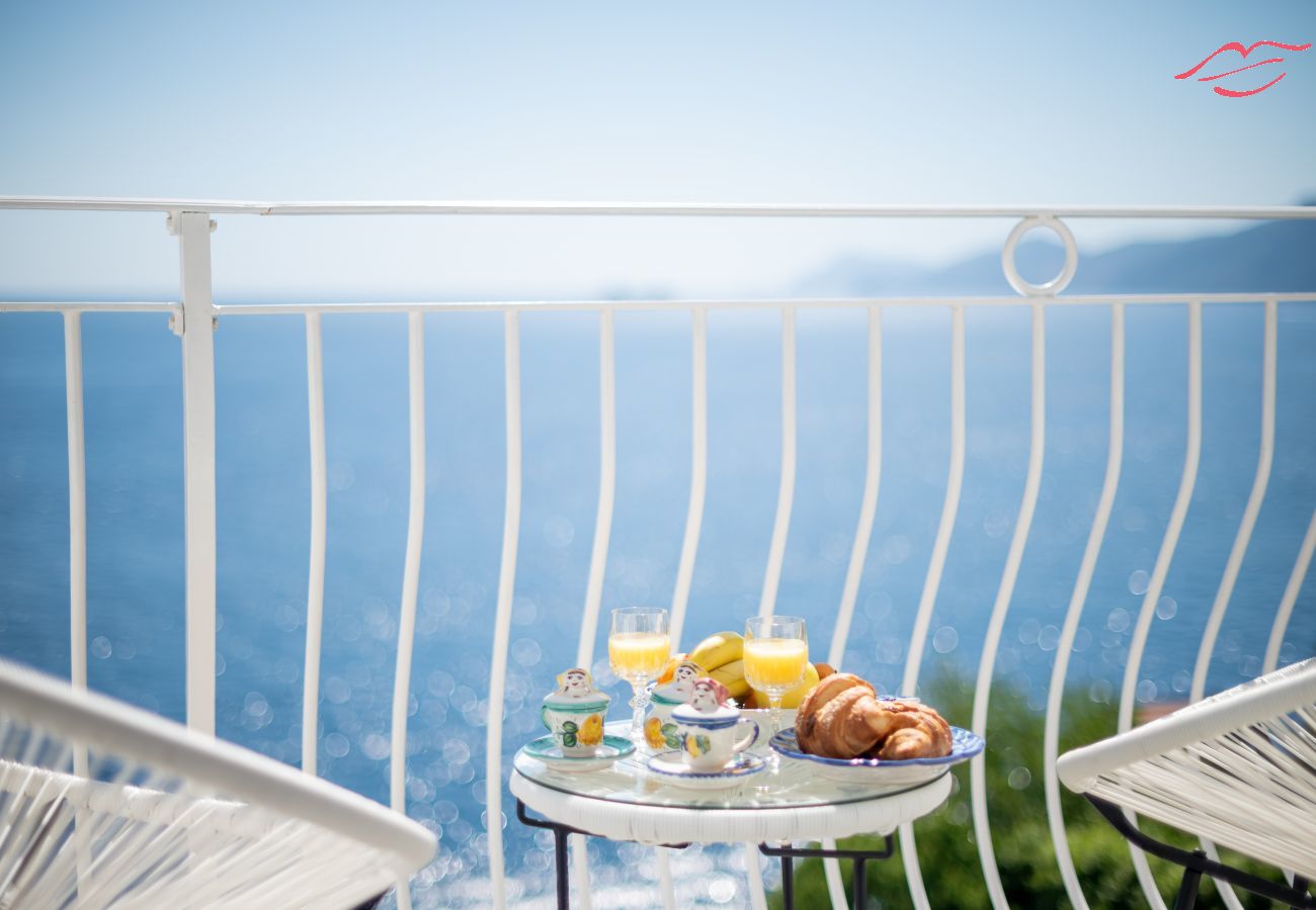 Casa en Praiano - Casa Clara - Casa Moderna con impresionantes vistas de Capri y Positano